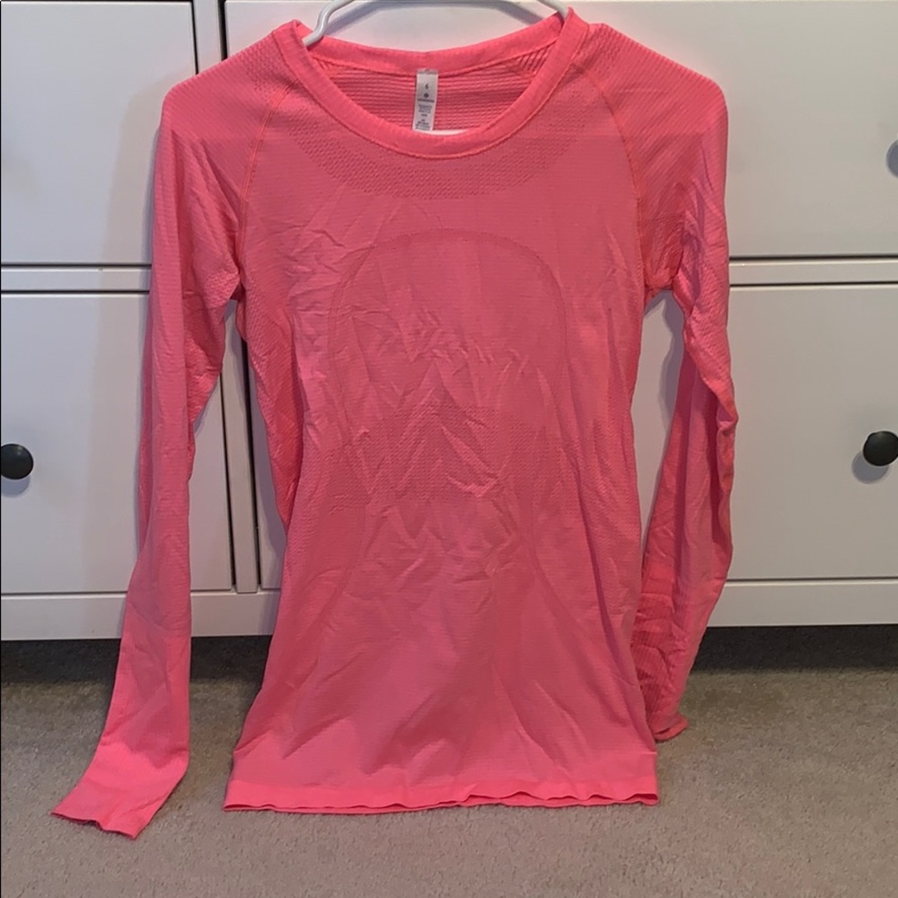 Lululemon long sleeve swiftly